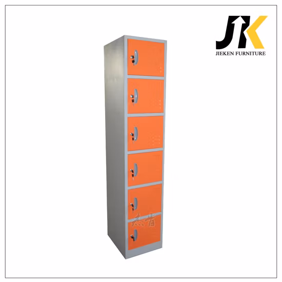 Turnhalle, 1 Umkleideraum, mehrere Lagermodule, 6-türige Schließfächer aus Stahl